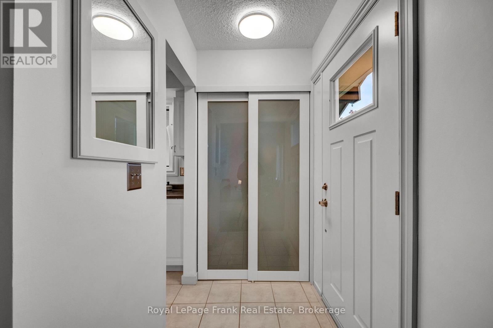 576 ANNANDALE STREET - 27