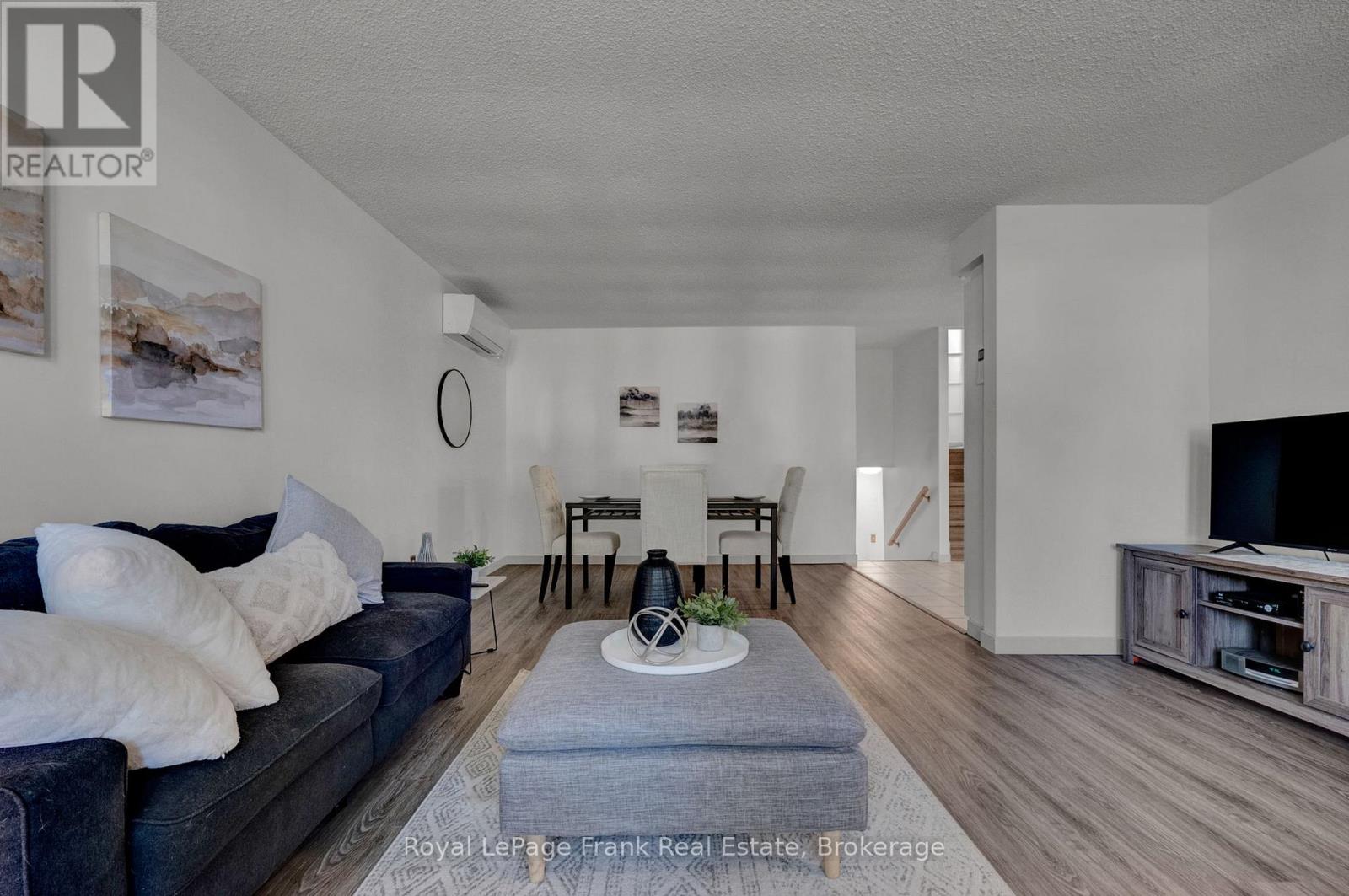 576 ANNANDALE STREET - 30