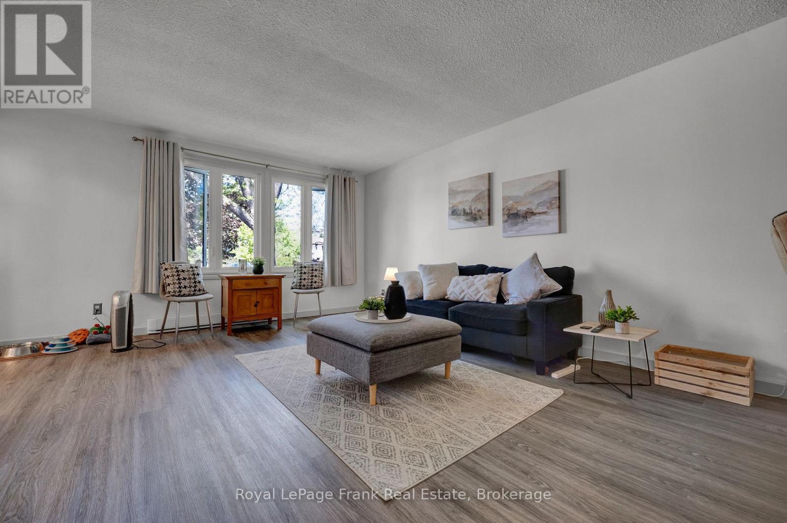 576 ANNANDALE STREET - 34