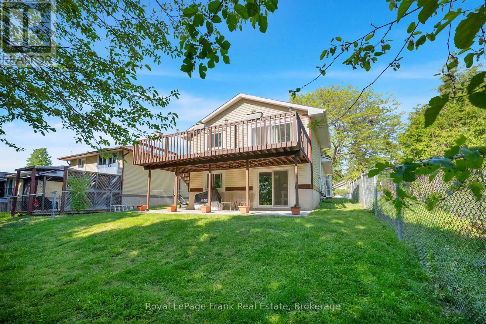 576 ANNANDALE STREET - 7
