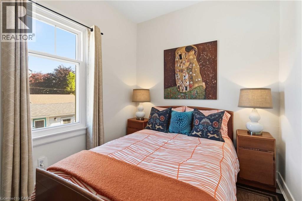 8 TOLHURST Avenue - 34