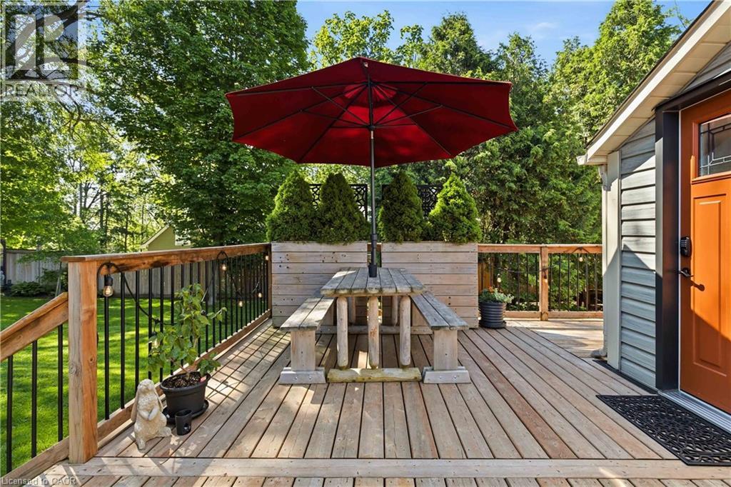 8 TOLHURST Avenue - 38