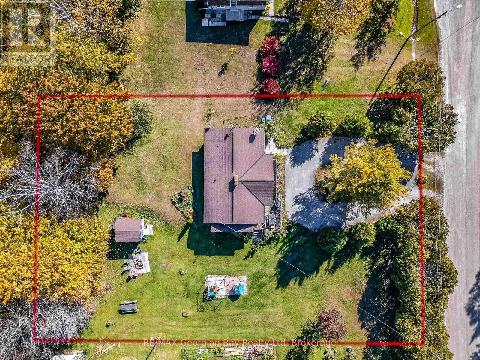 69 ALBERT AVENUE - 6