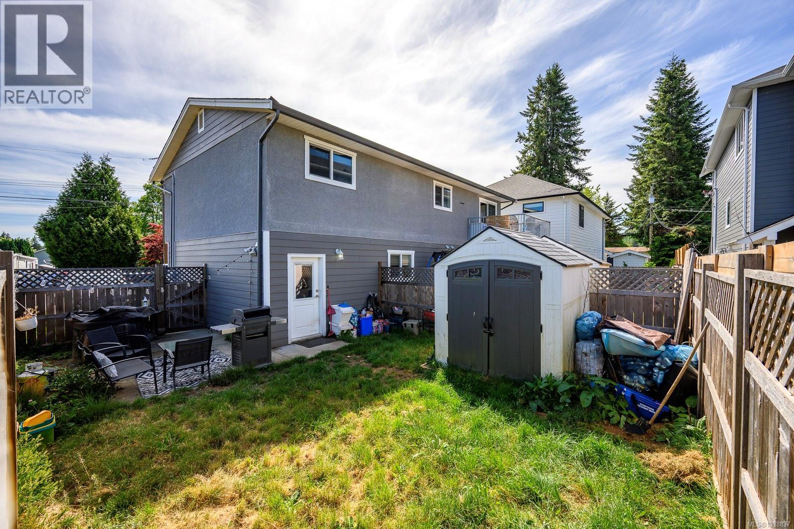 3303 Seventh St - 55