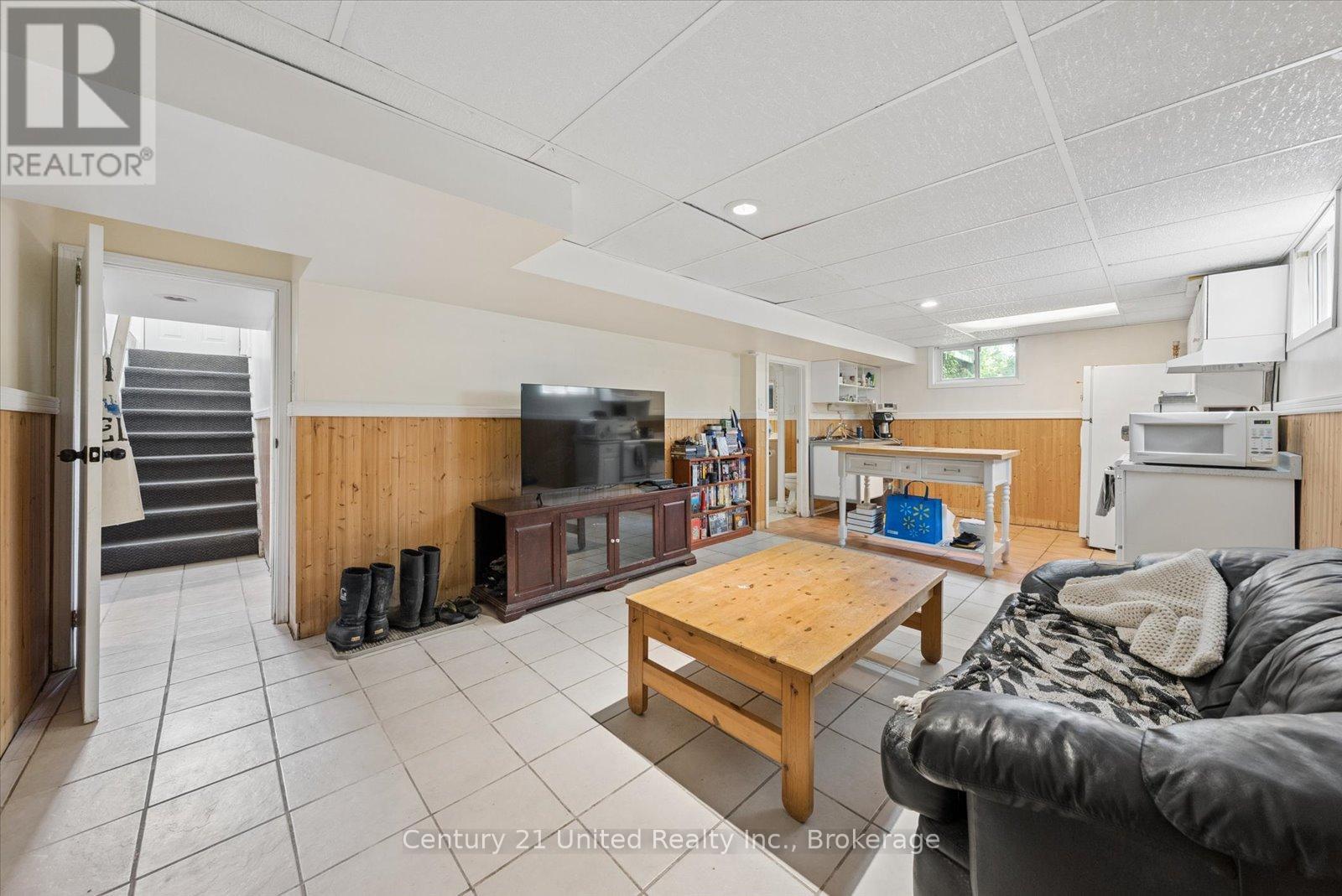 193 SHELBOURNE STREET - 34