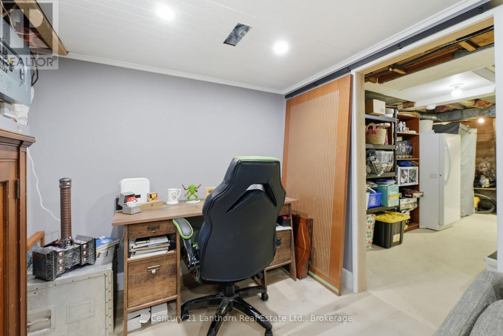 239 FOSTER AVENUE - 40