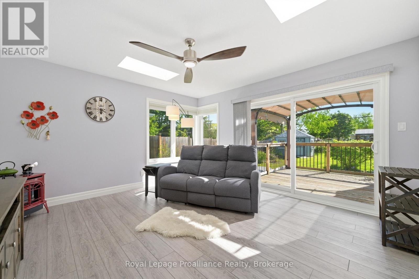 568 WHITES ROAD - 13