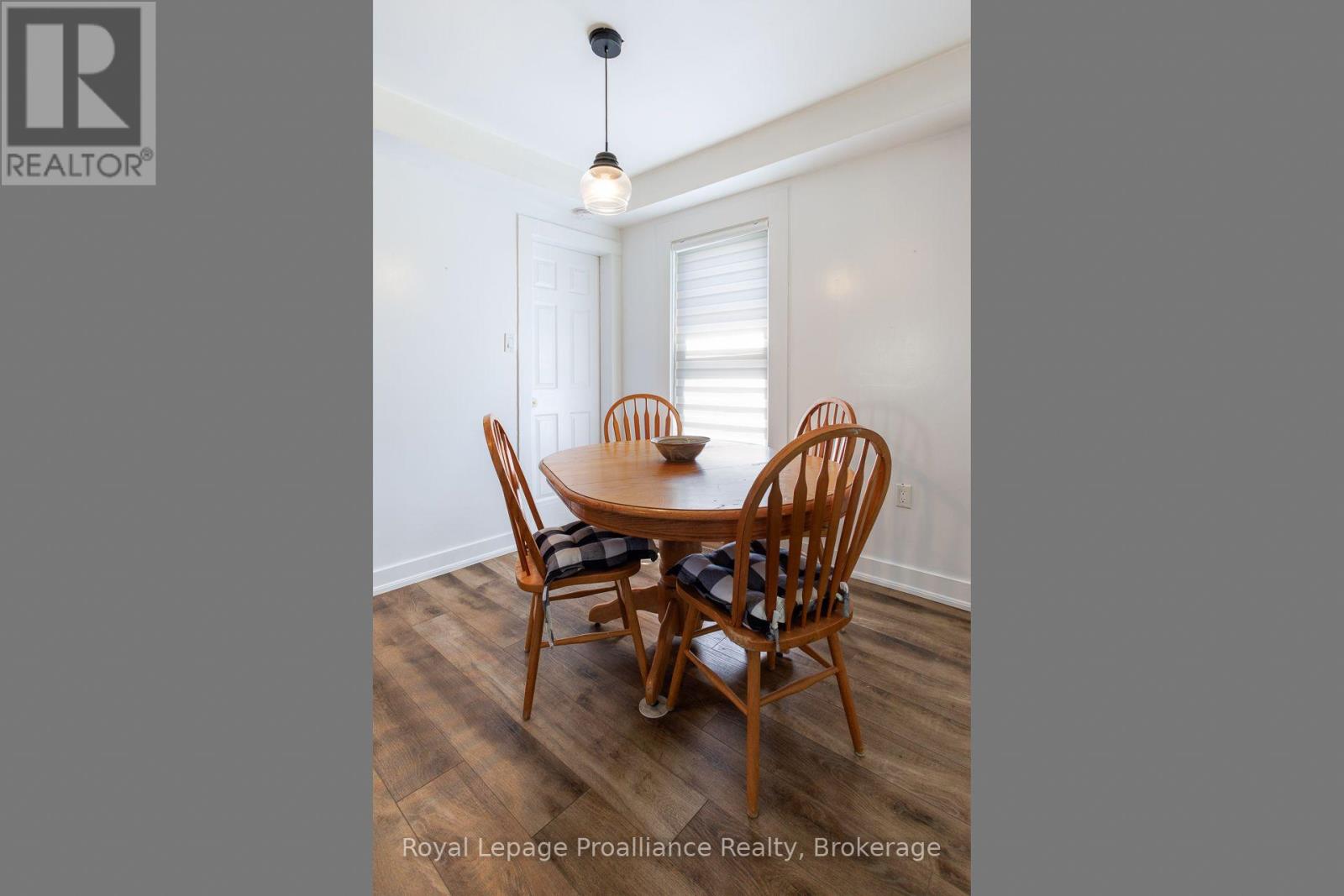 7 SIMMONS STREET - 9