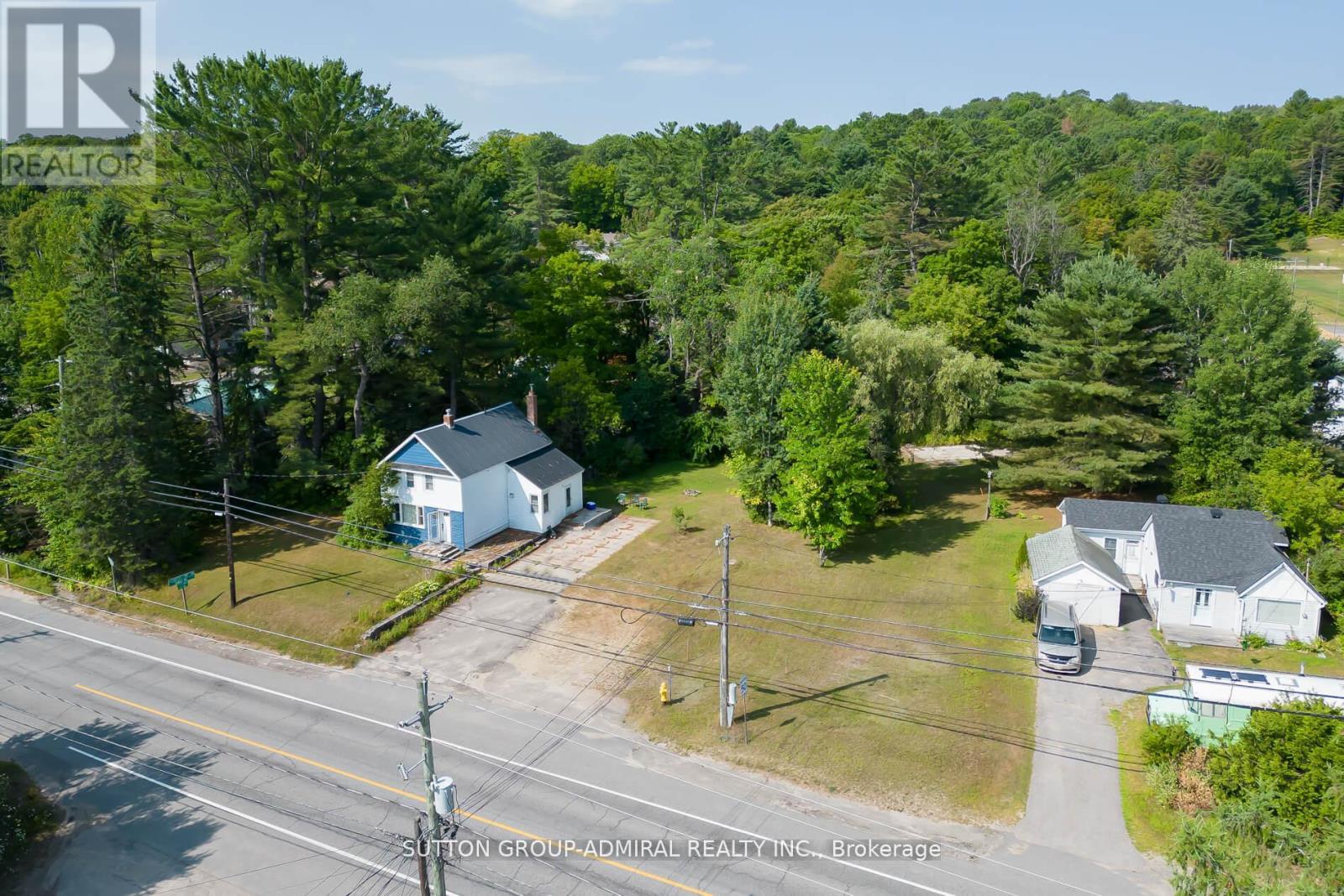 #3 536 MUSKOKA ROAD 3 N - 22