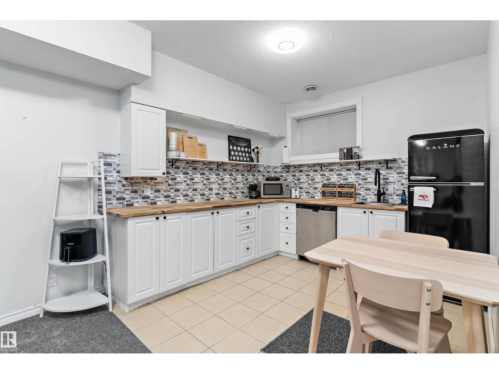 16609 58A ST NW - 36
