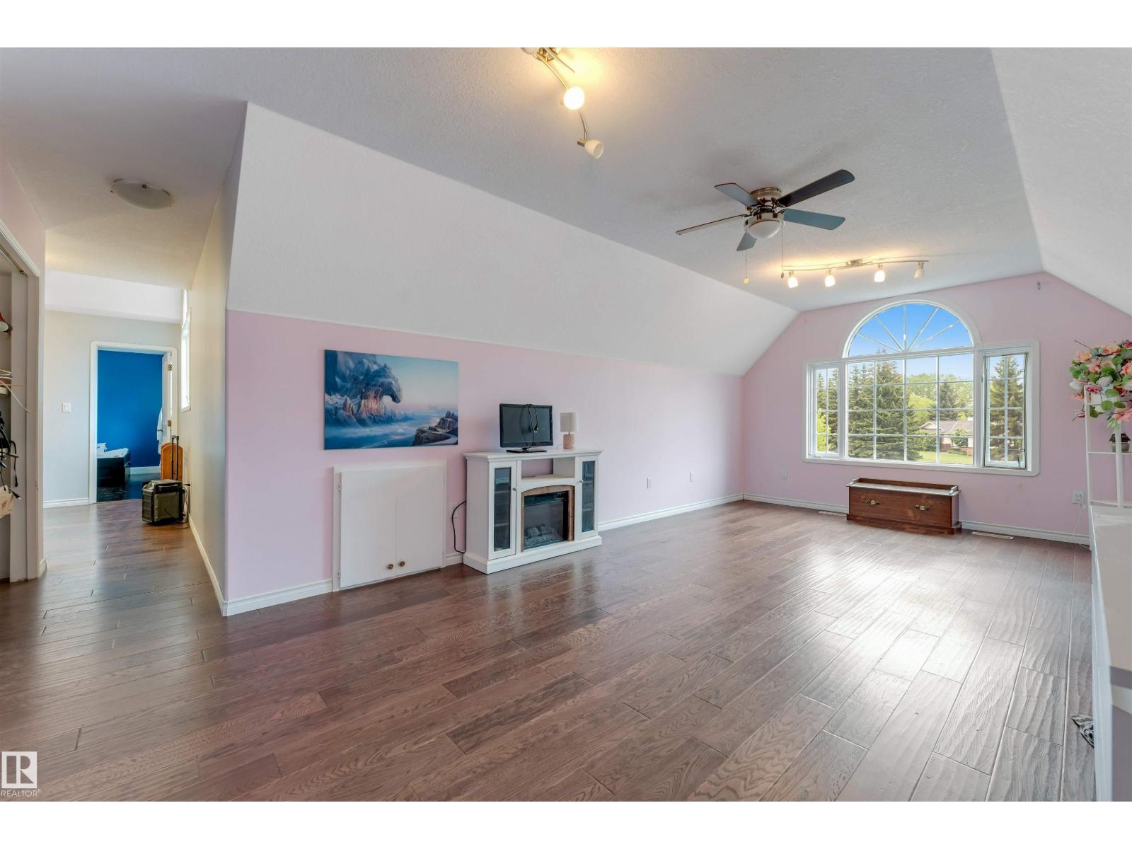 #390 50512 RGE RD 245 - 46
