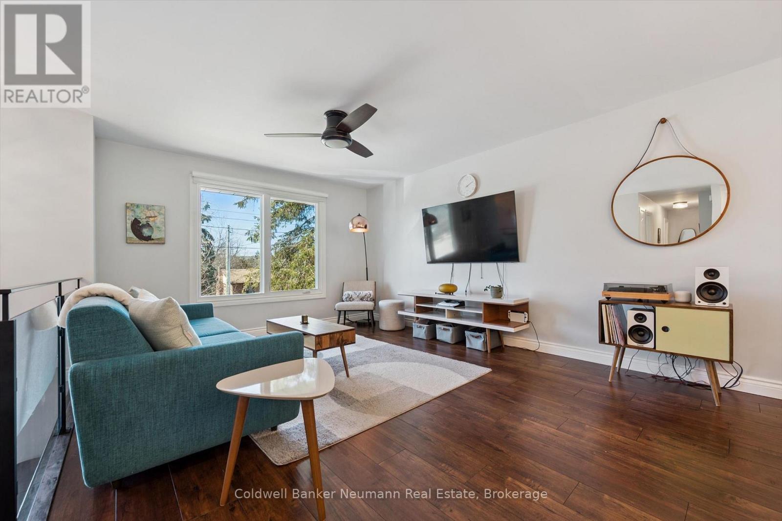 Abundant natural light & electric blinds
