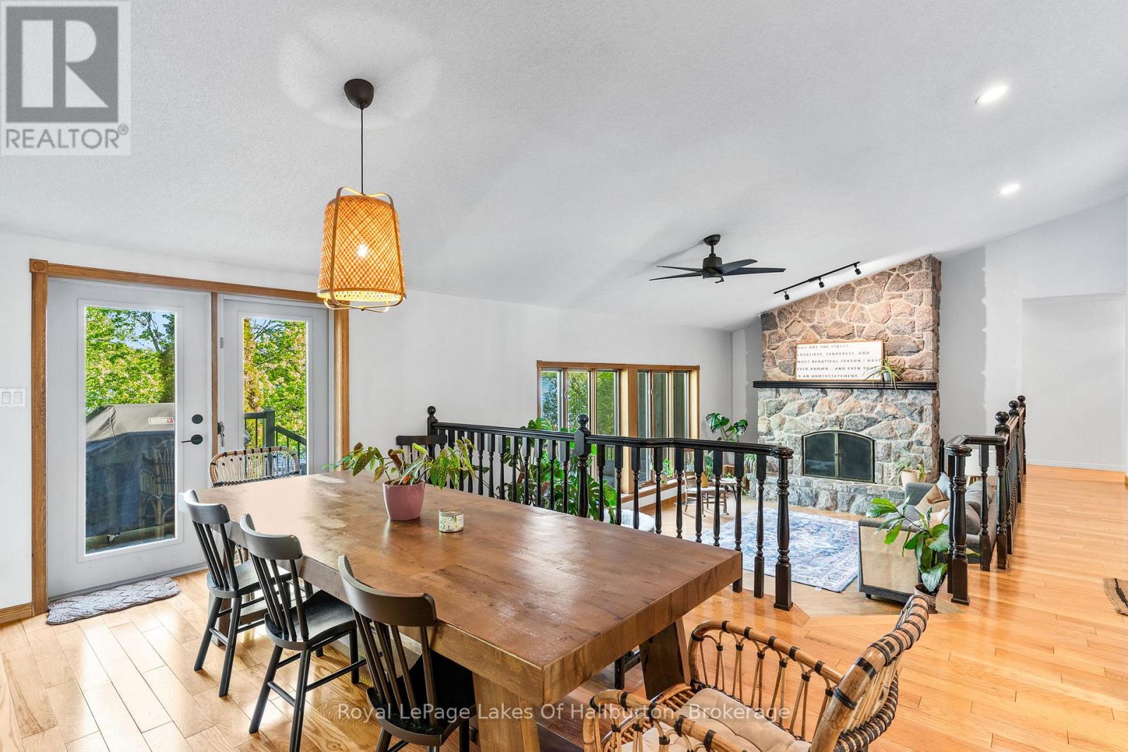 2697 KASHAGAWIGAMOG LAKE ROAD - 12