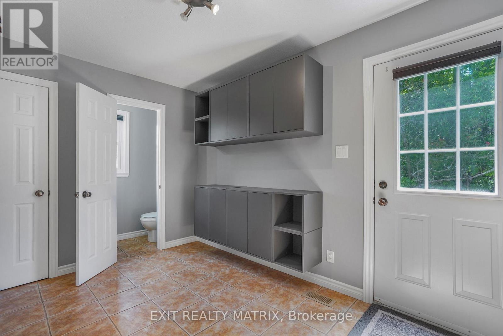 1045 SIDNEY STREET - 15