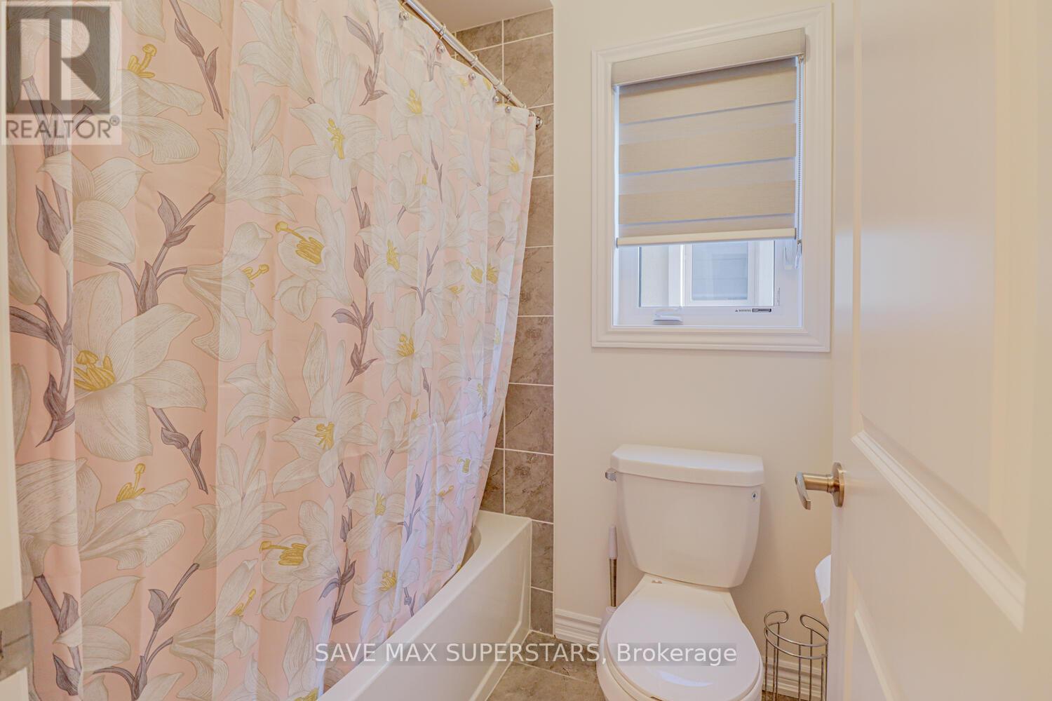 1537 HARKER STREET - 40