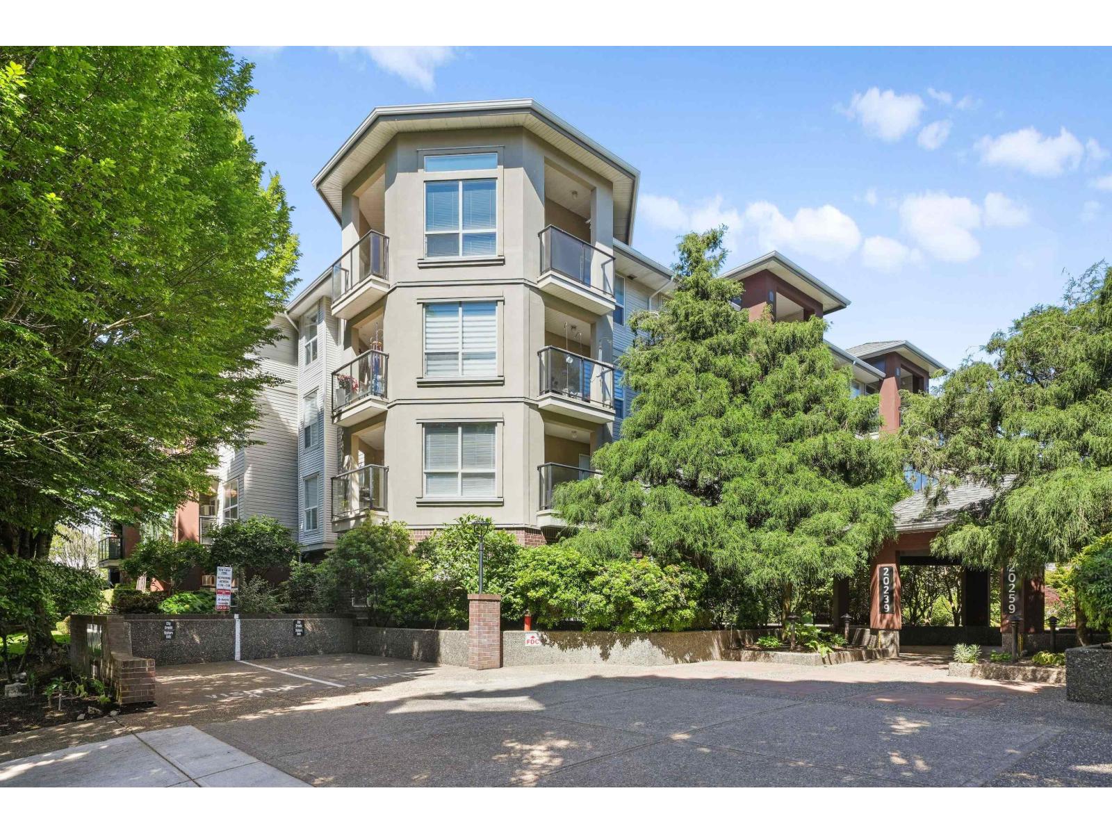 105 20239 MICHAUD CRESCENT