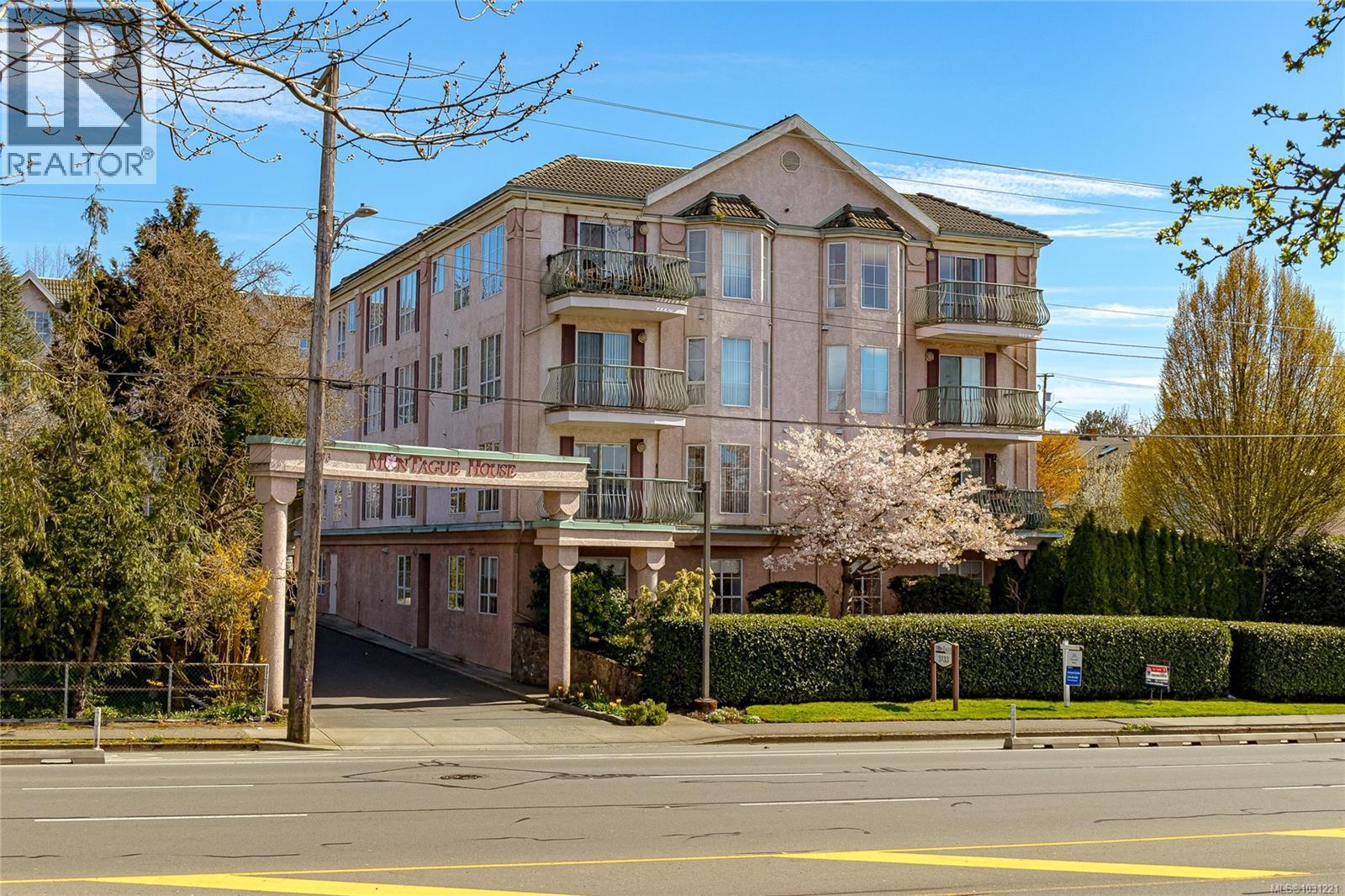 101 3133 Tillicum Rd, Saanich