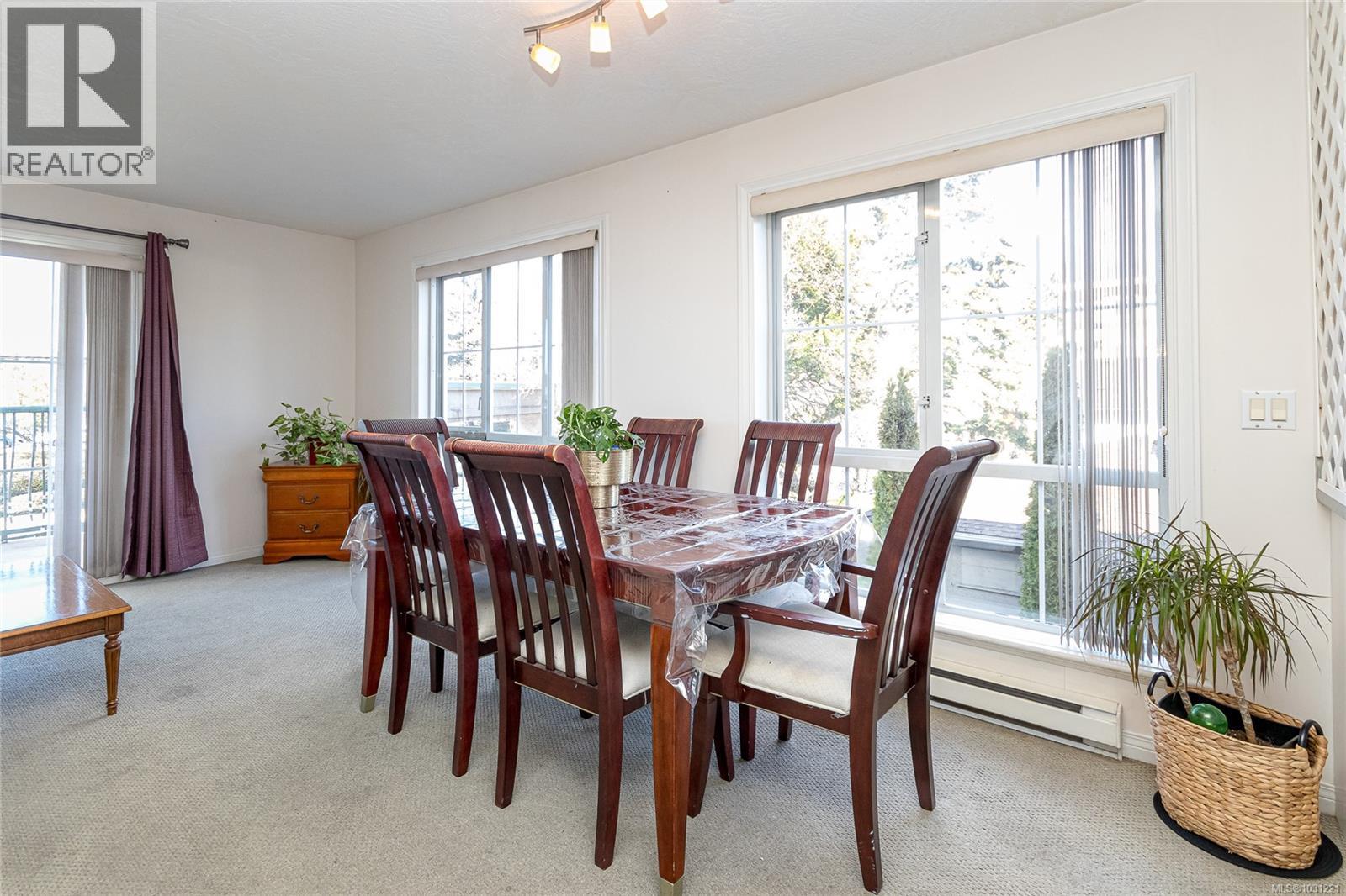 101 3133 Tillicum Rd, Saanich