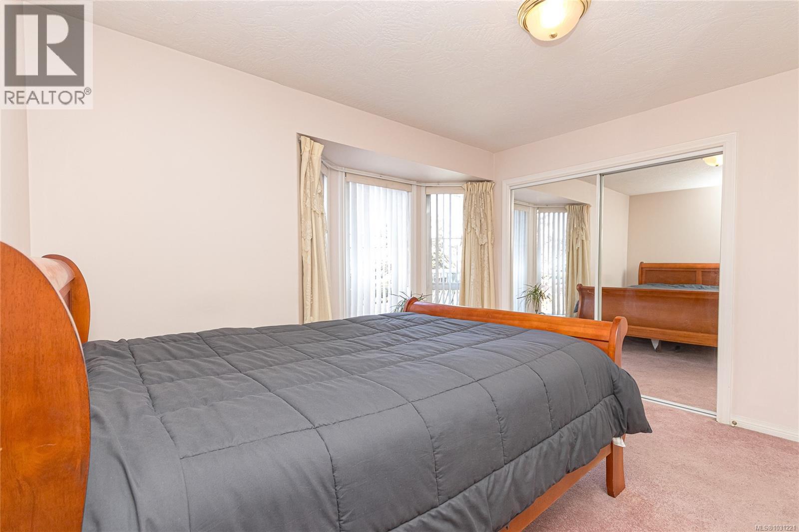 101 3133 Tillicum Rd, Saanich