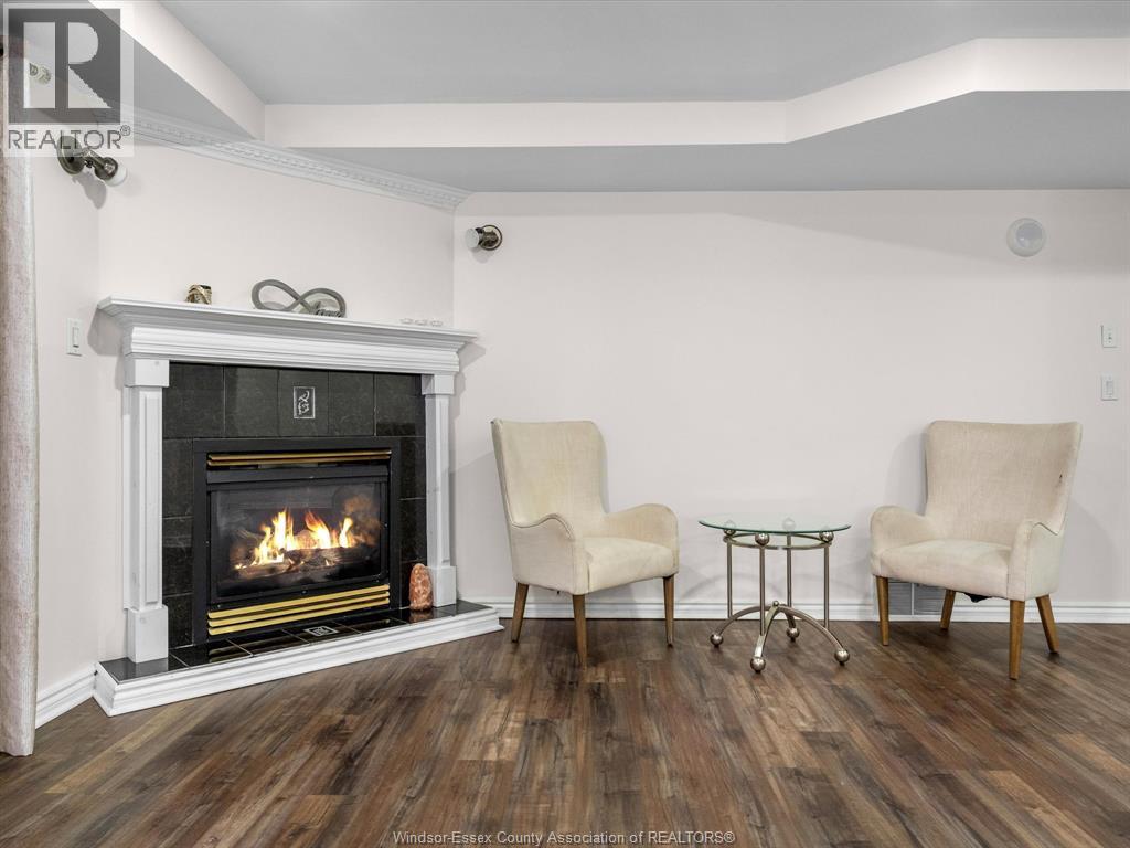 791 HELENA CRESCENT - 24