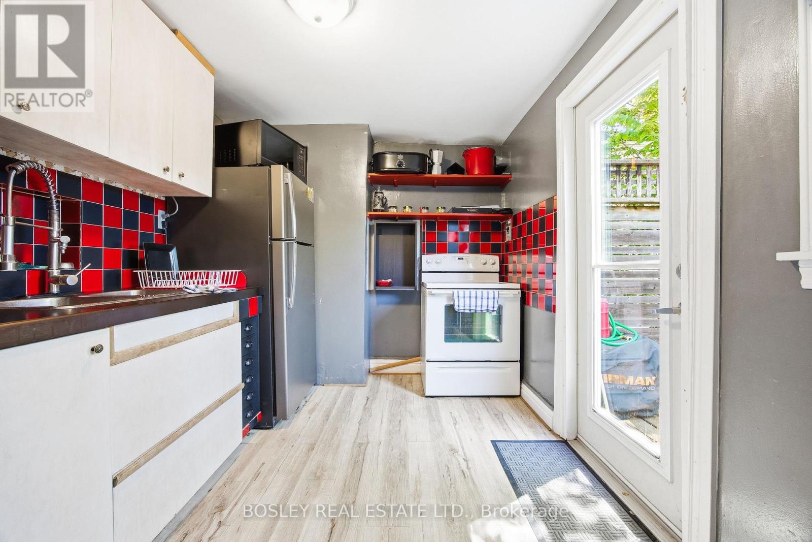 717 RICHMOND STREET W - 10