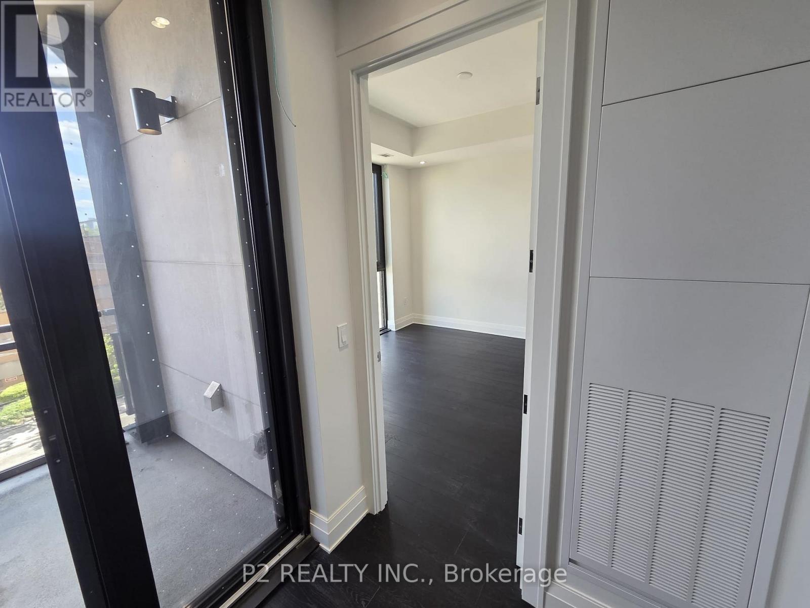 #407 2 FOREST HILL ROAD - 12