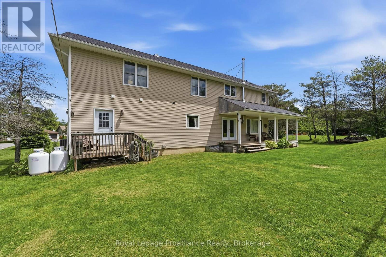 3937 LAROSE CRESCENT - 44