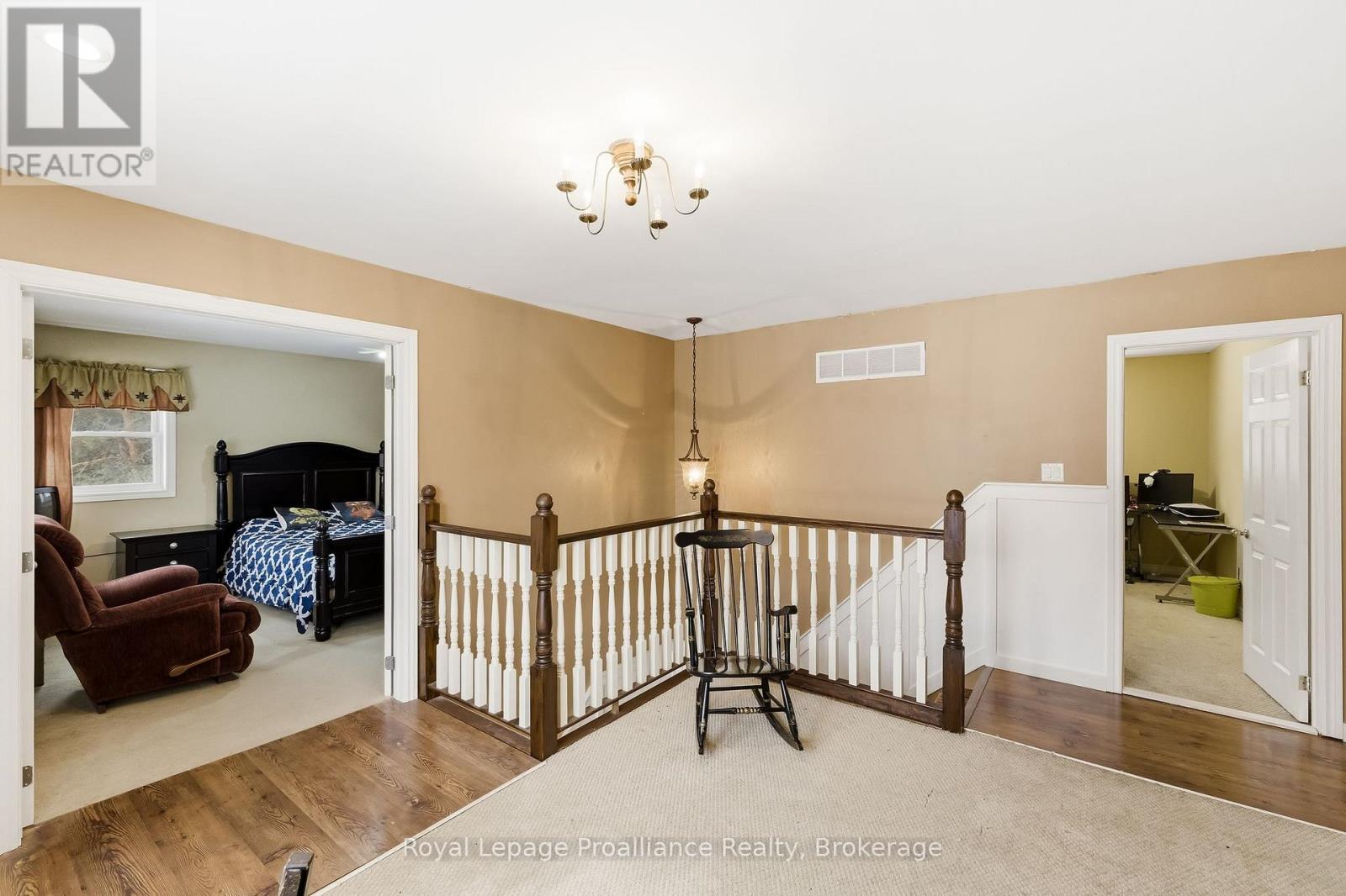 3937 LAROSE CRESCENT - 29