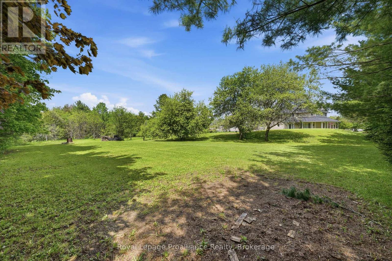 3937 LAROSE CRESCENT - 47
