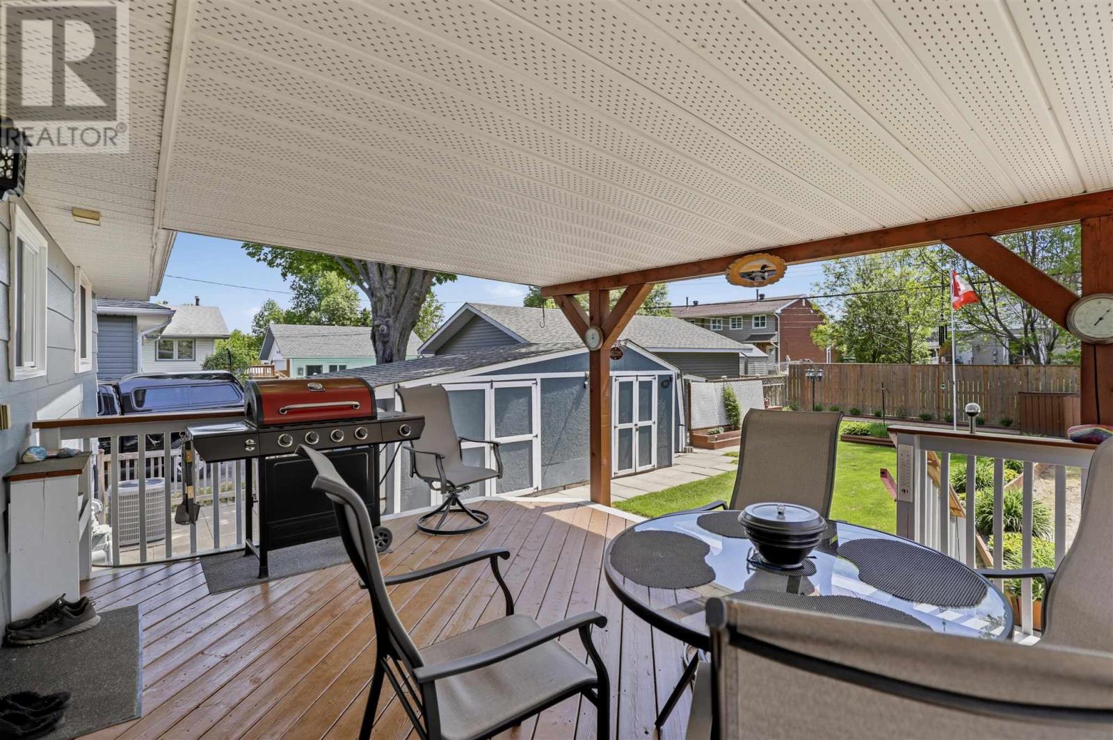 271 Chambers AVE - 10