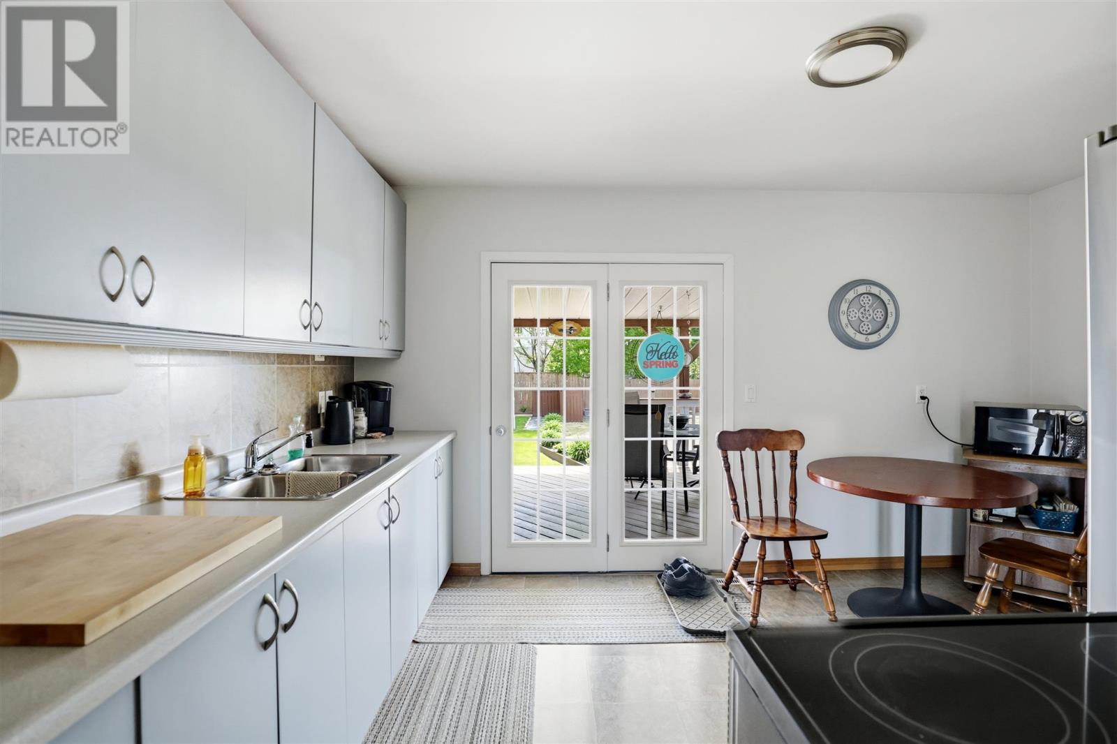 271 Chambers AVE - 16