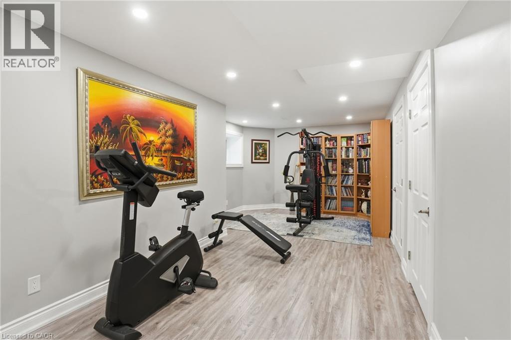 418 MONTREAL Circle - 34