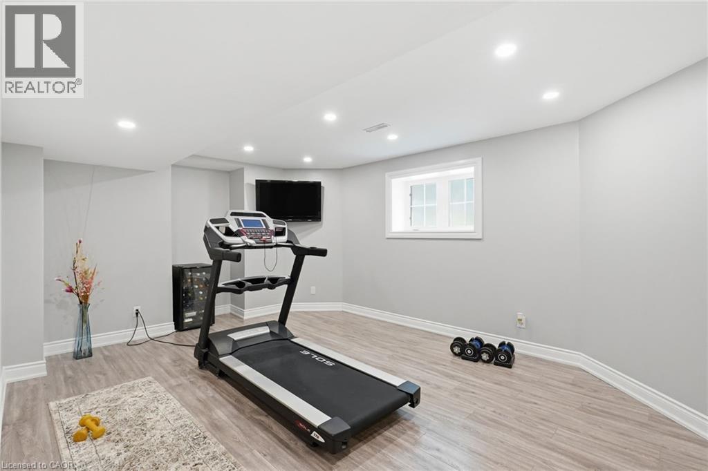 418 MONTREAL Circle - 36