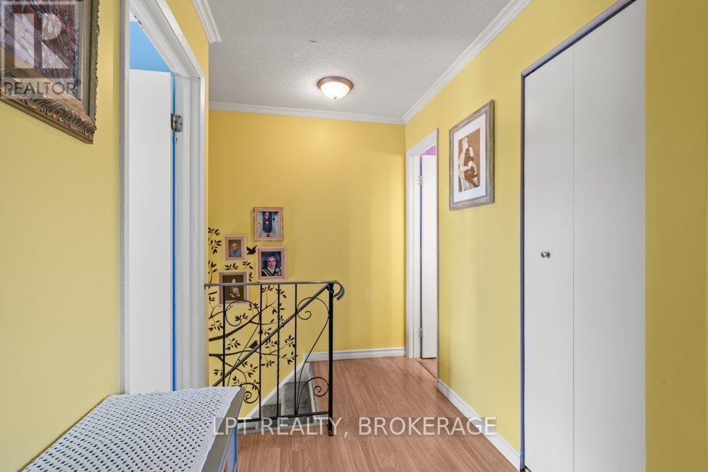 994 UXBRIDGE CRESCENT - 14