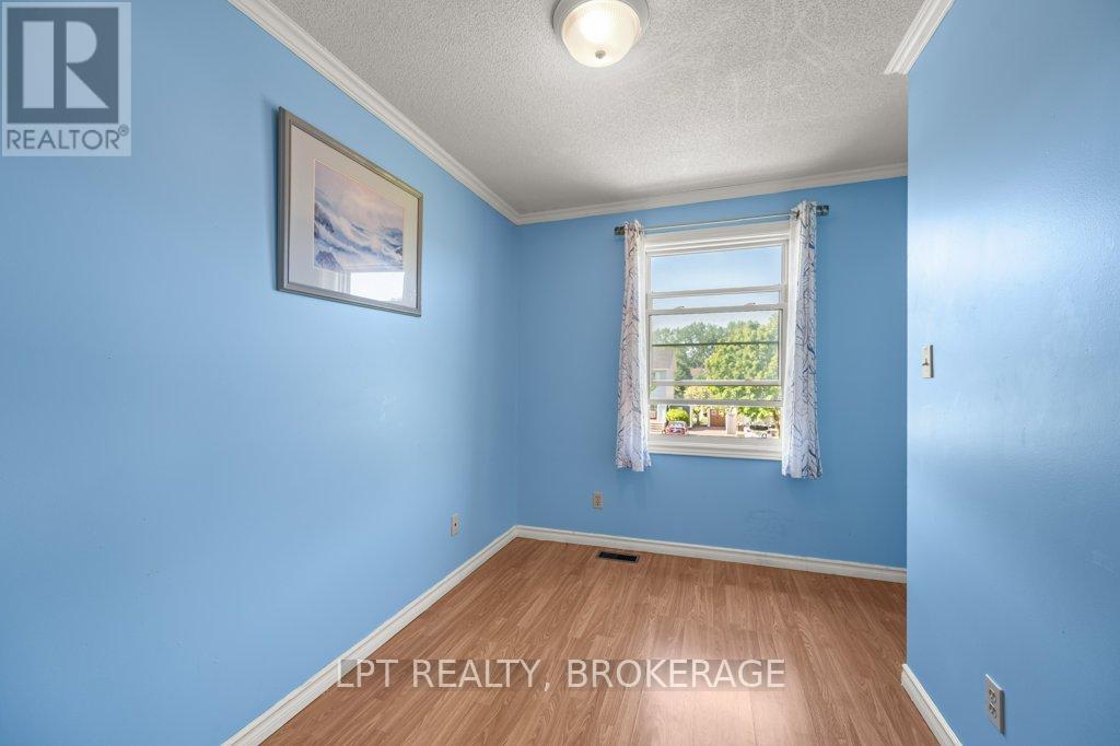 994 UXBRIDGE CRESCENT - 16