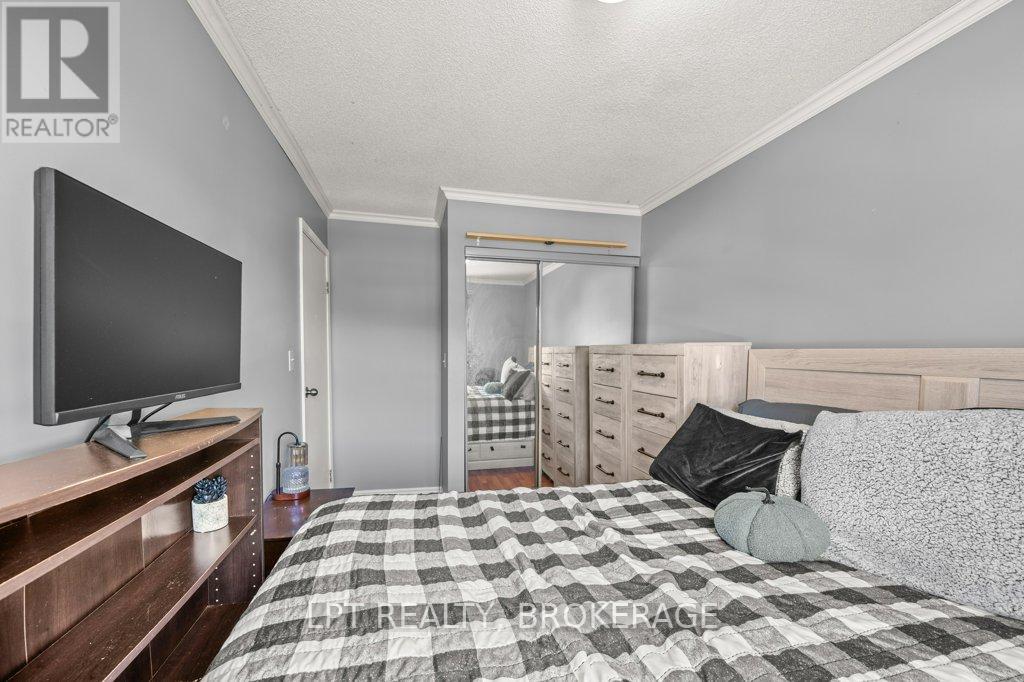 994 UXBRIDGE CRESCENT - 19