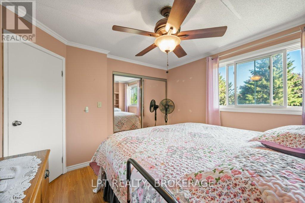 994 UXBRIDGE CRESCENT - 21