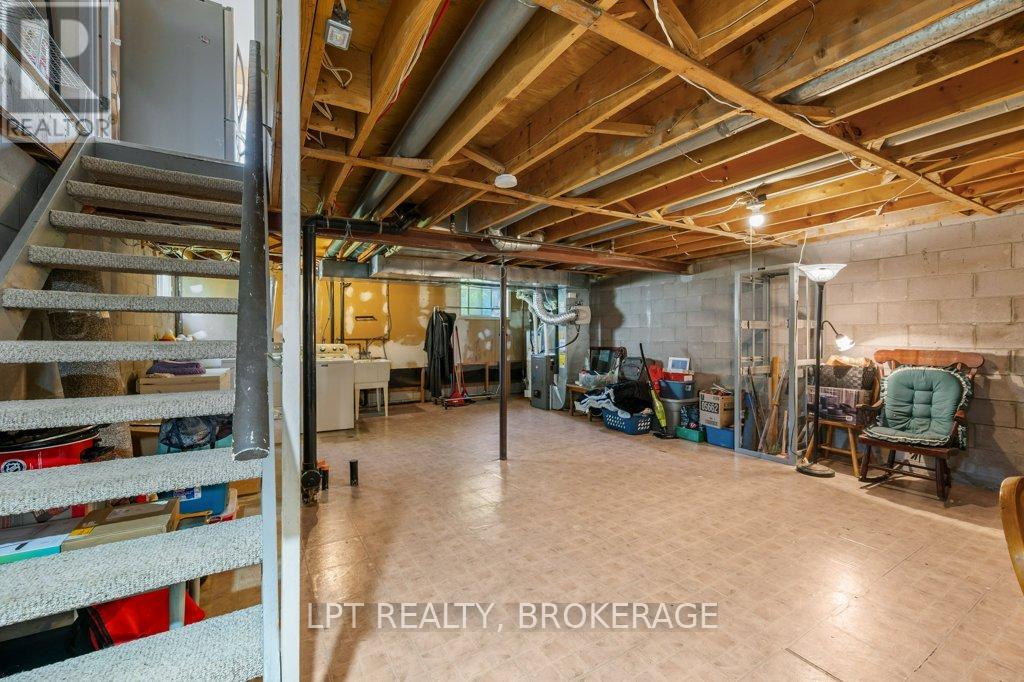 994 UXBRIDGE CRESCENT - 22