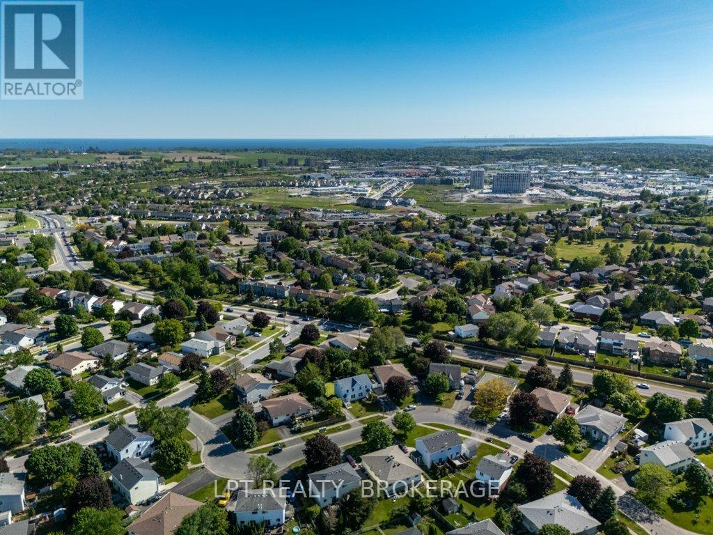 994 UXBRIDGE CRESCENT - 31