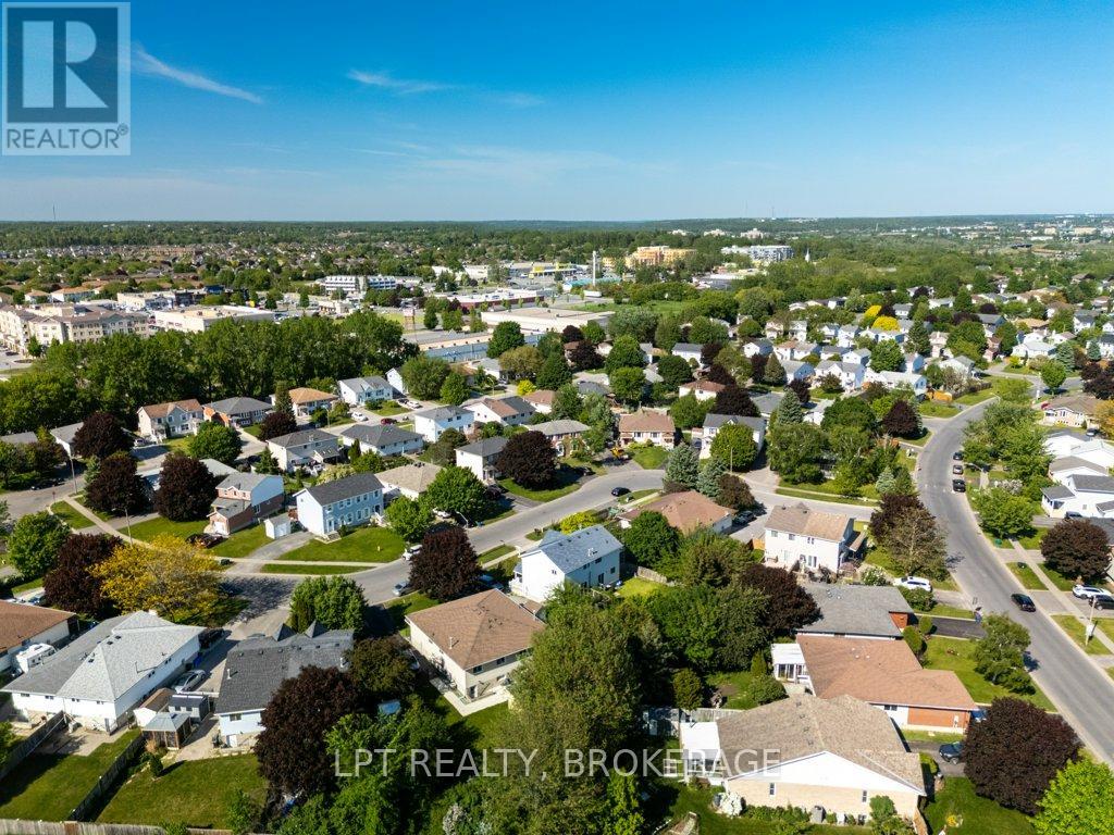 994 UXBRIDGE CRESCENT - 33