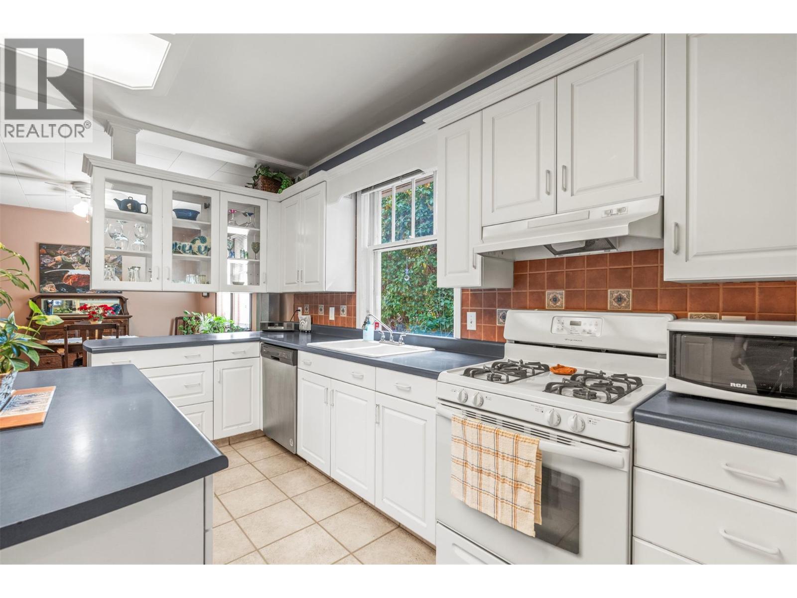 2400 32 Avenue, Vernon