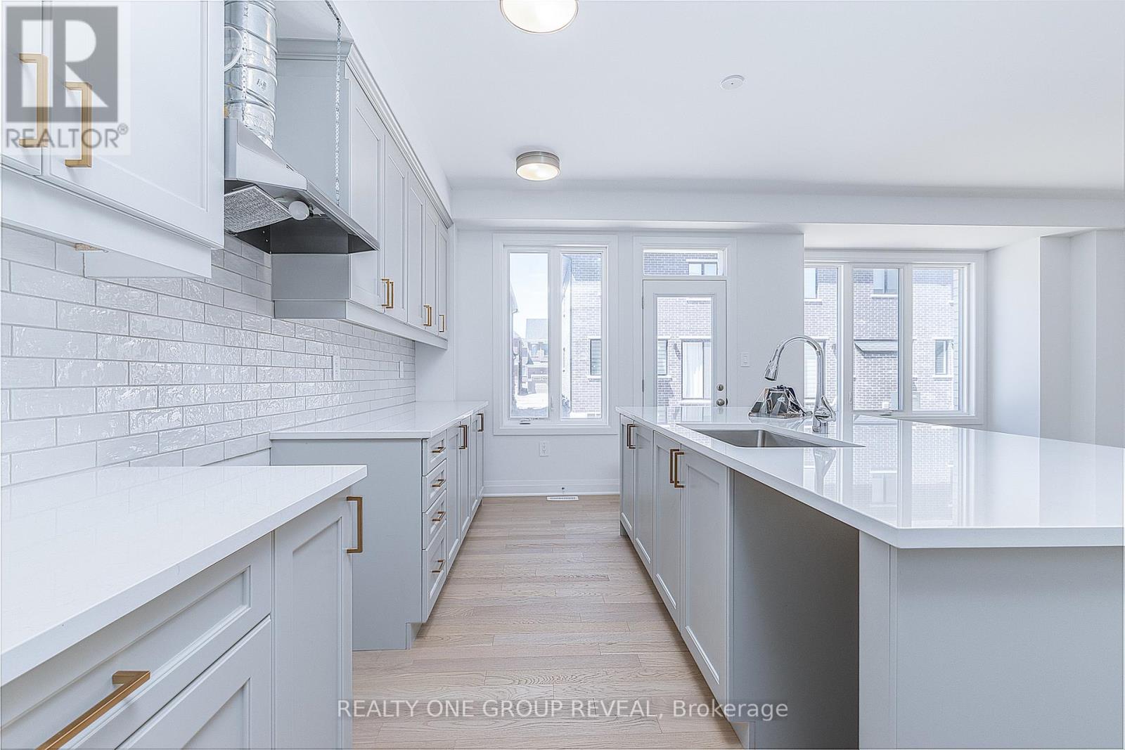 130 LESLIE RICHARDS STREET - 15