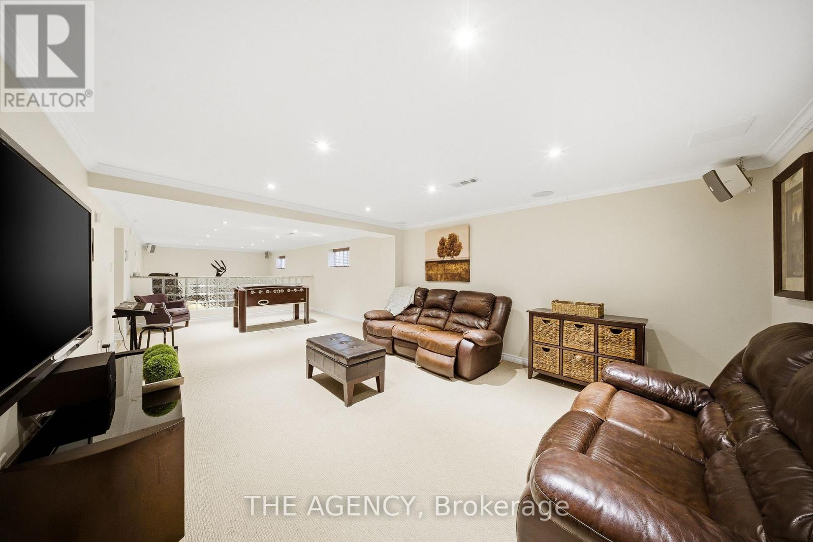 23 CEDARWOOD CRESCENT - 34