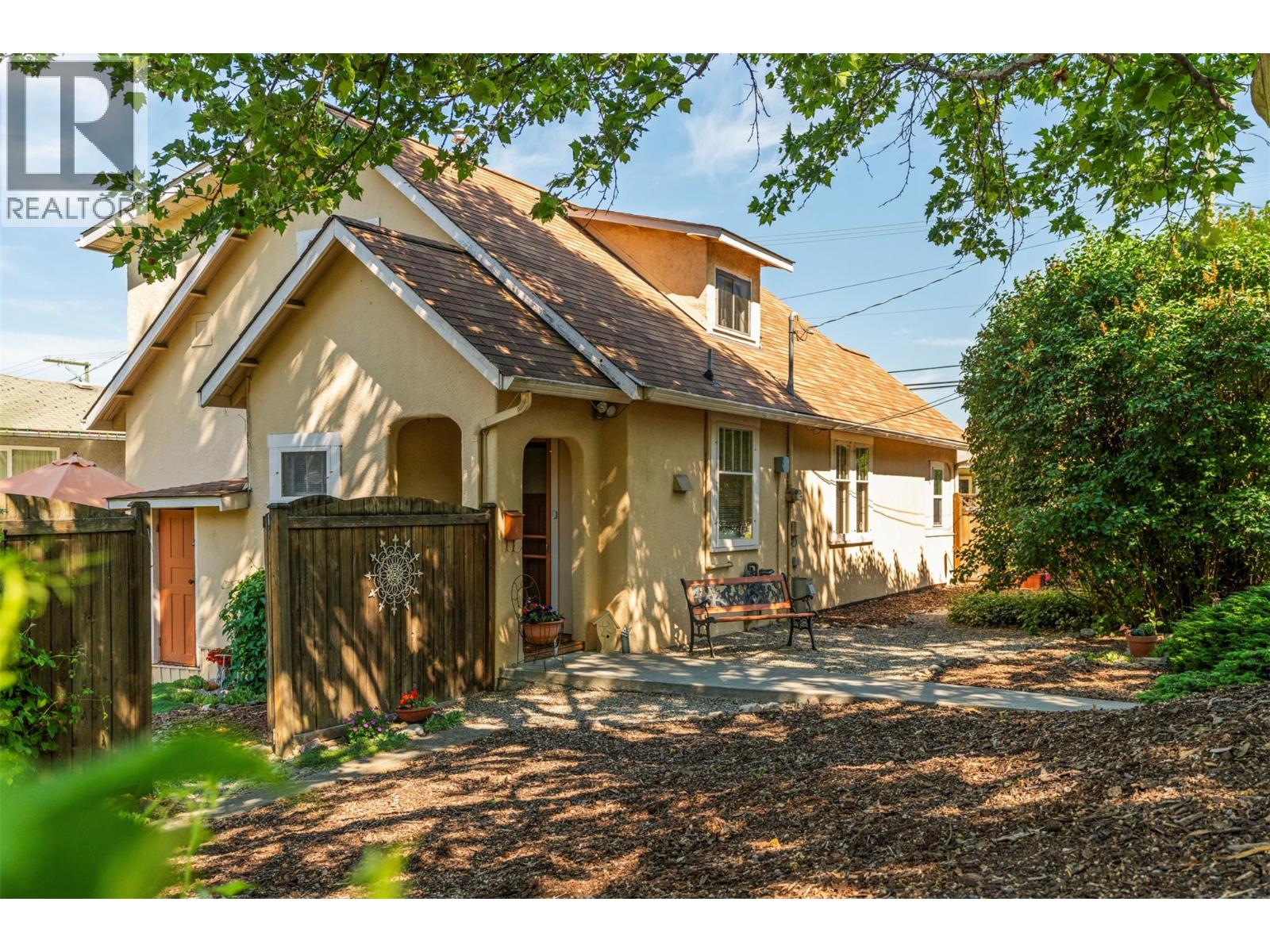 2400 32 Avenue, Vernon