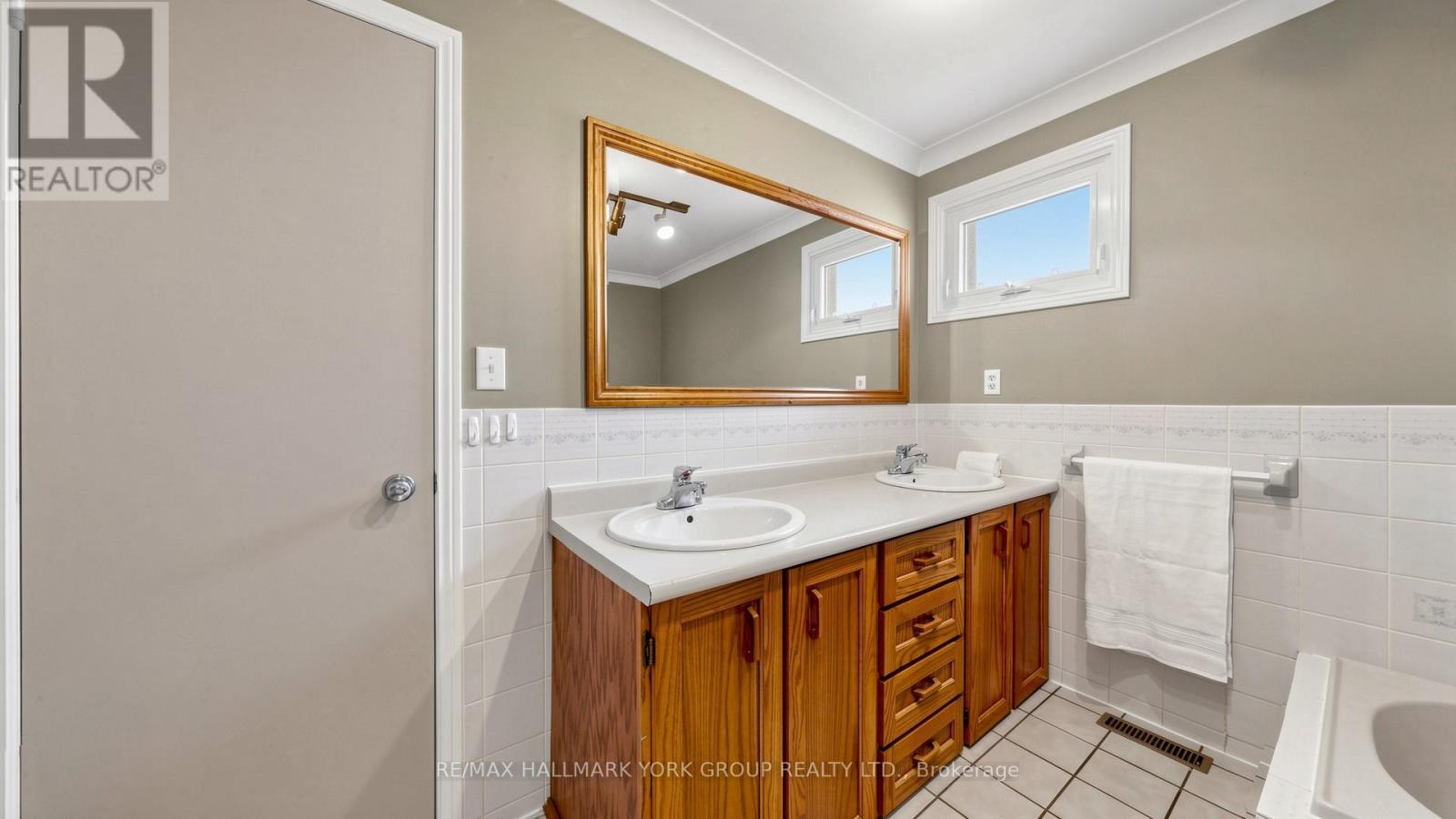 65 PORTER STREET - 15