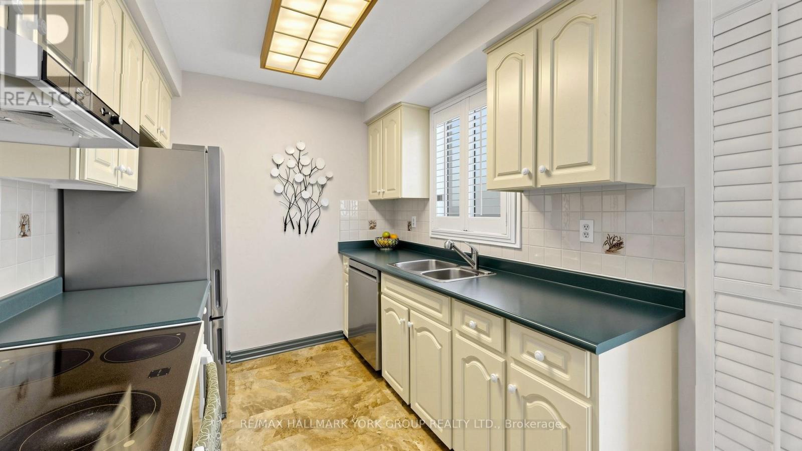 65 PORTER STREET - 6
