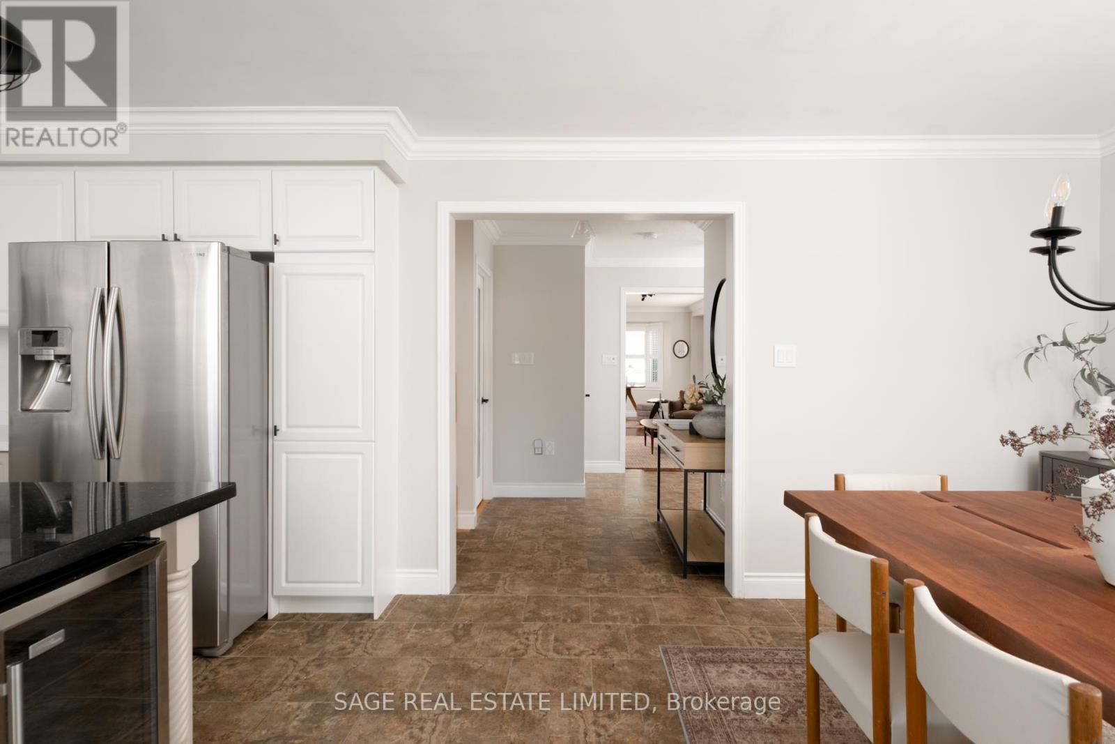 157 DELBERT CIRCLE - 19