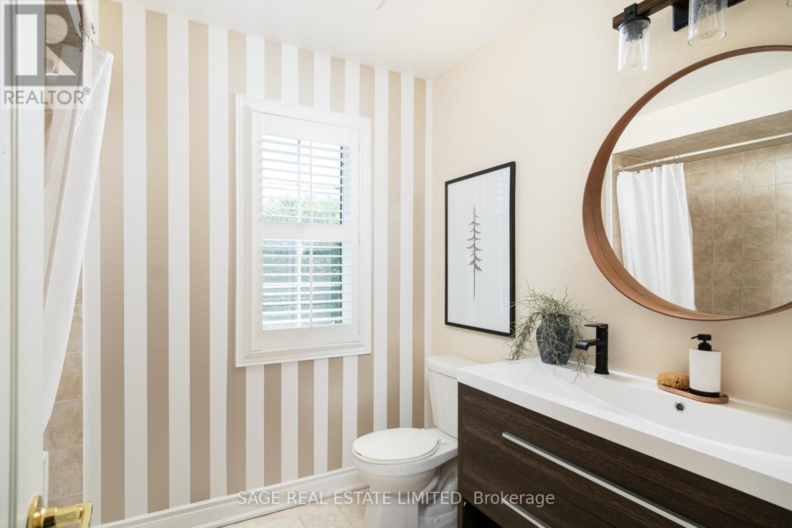 157 DELBERT CIRCLE - 36