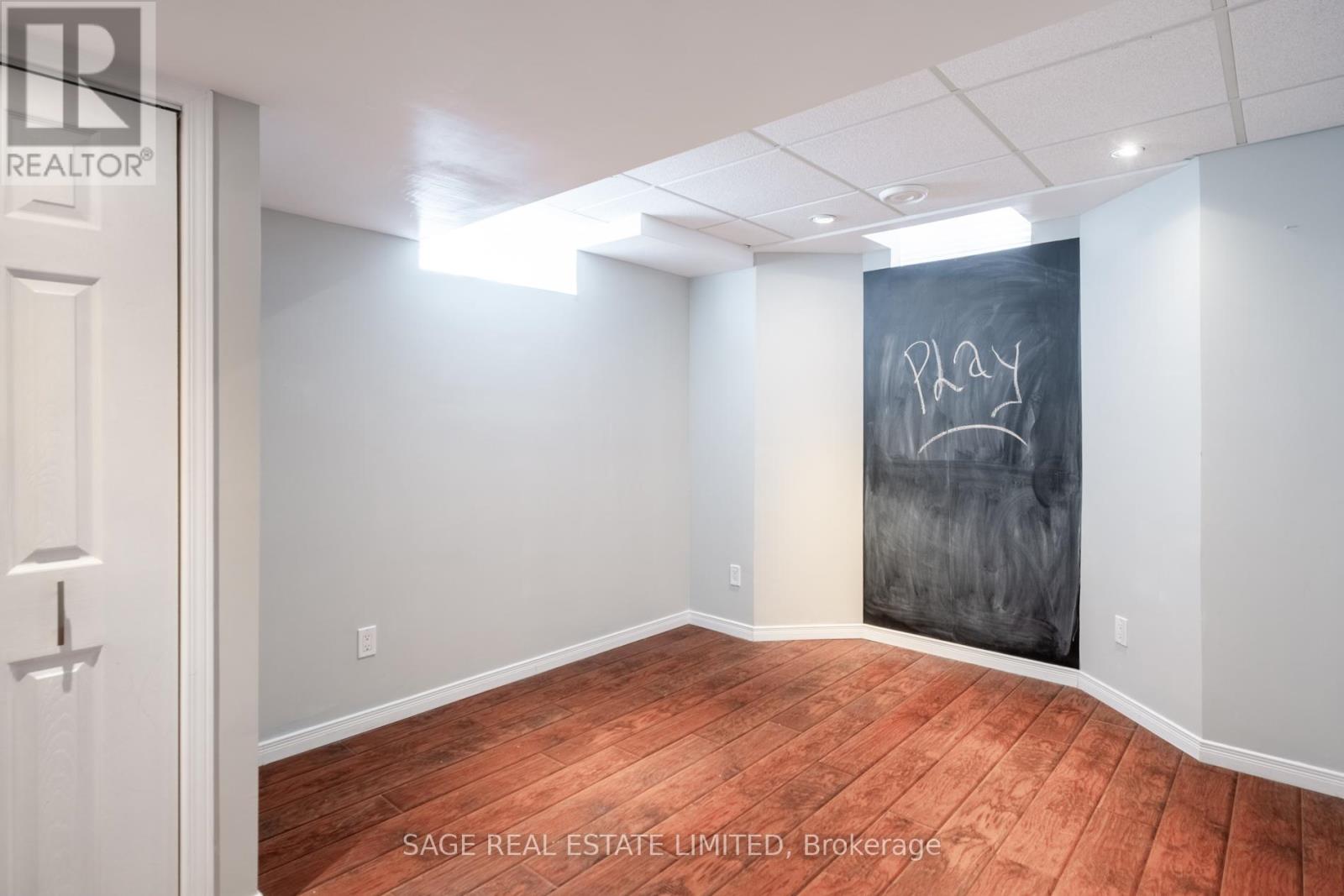157 DELBERT CIRCLE - 42