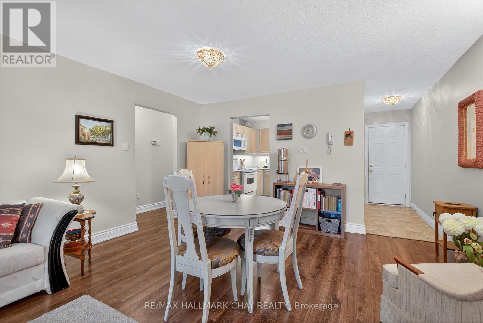 #10 222 STEEL STREET - 7